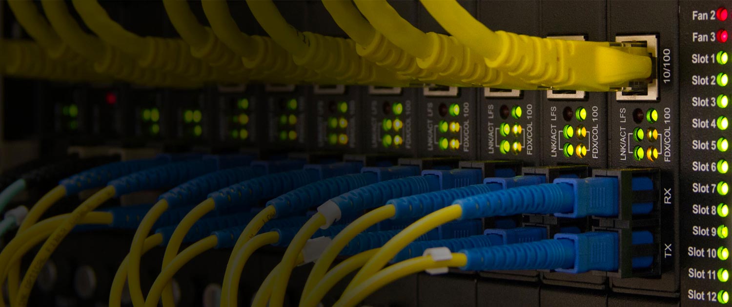 Armadi Rack e componenti per il cablaggio strutturato WP
